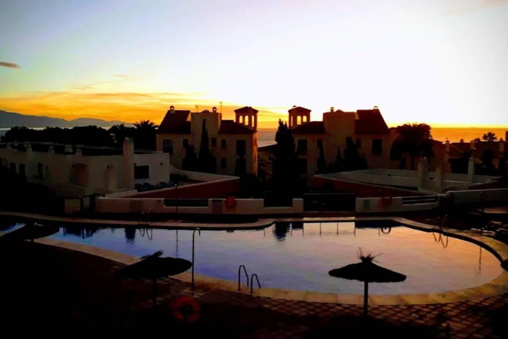 Beautiful Apartment In Duquesa Suites And Gardens Castillo de Sabinillas Exterior photo