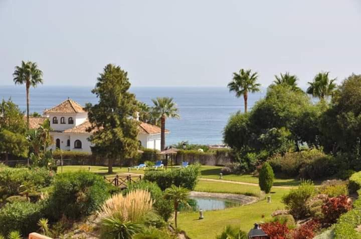 Beautiful Apartment In Duquesa Suites And Gardens Castillo de Sabinillas Exterior photo
